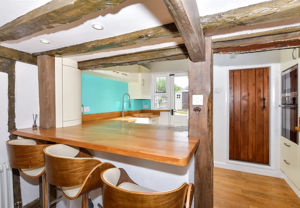 Kitchen - Roseacre Lane, Bearsted, Maidstone, Kent - Wards of Kent
