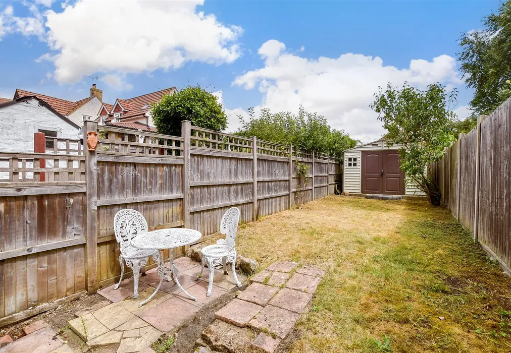 Rear Garden - Roseacre Lane, Bearsted, Maidstone, Kent - Wards of Kent