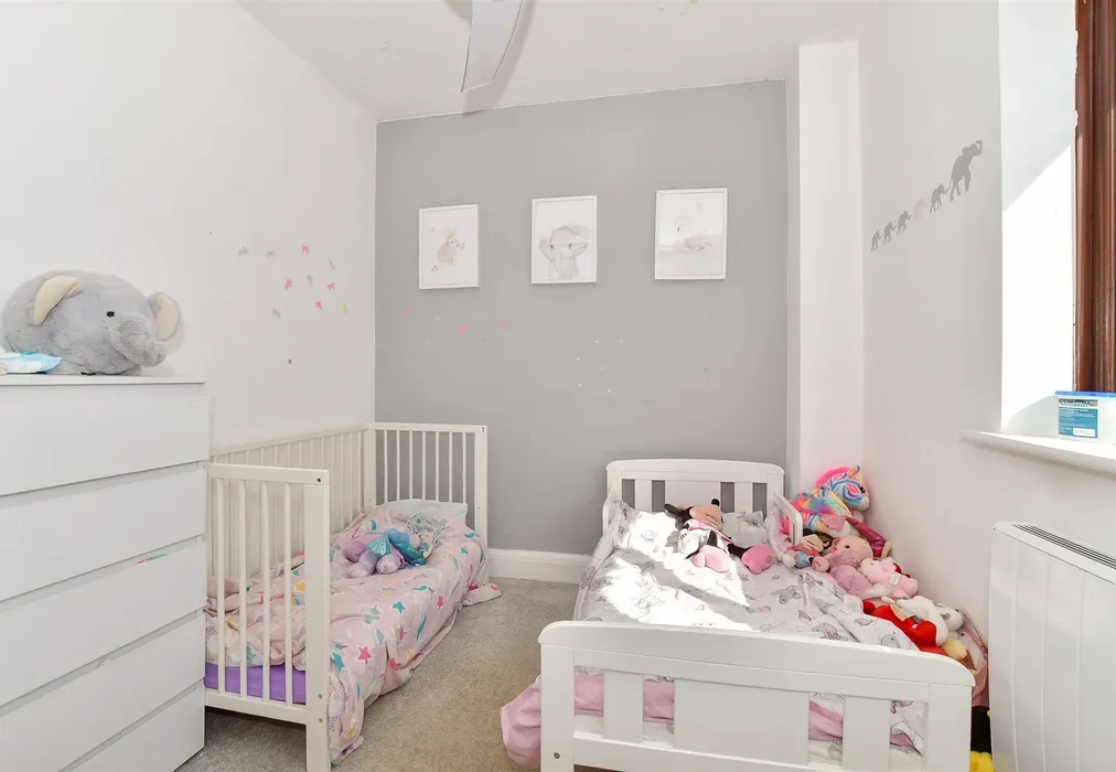 Bedroom 2 - Petteridge Lane, Matfield, Tonbridge, Kent - Wards of Kent