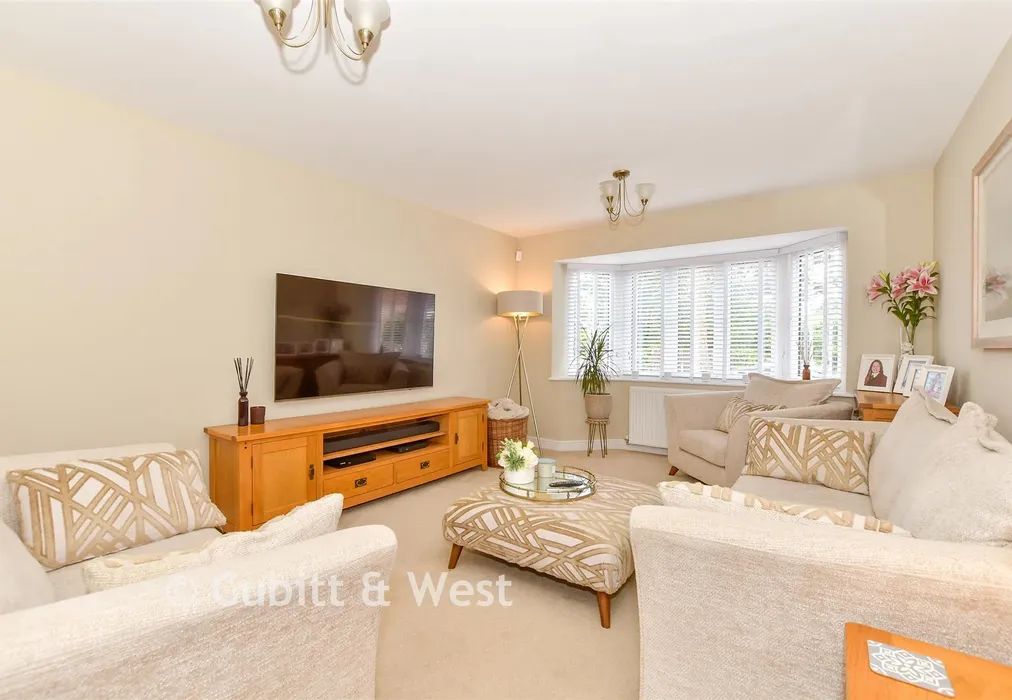 Sitting Room - Pine Close, Chichester, West Sussex - Wards of Kent