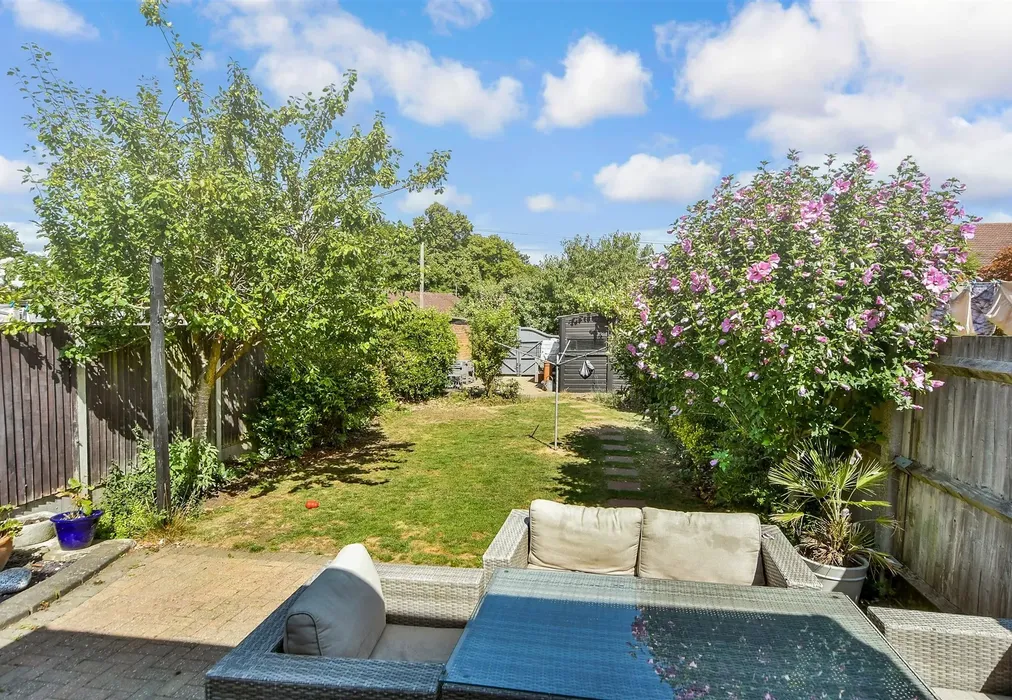 Rear Garden - Magpie Hall Road, Chatham, Kent - Wards of Kent