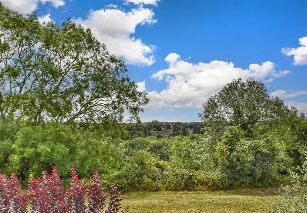 Views To Front - Magpie Hall Road, Chatham, Kent - Wards of Kent