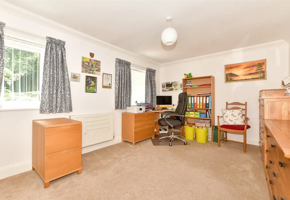 Bedroom 1 - Tanners Hill, Hythe, Kent - Wards of Kent