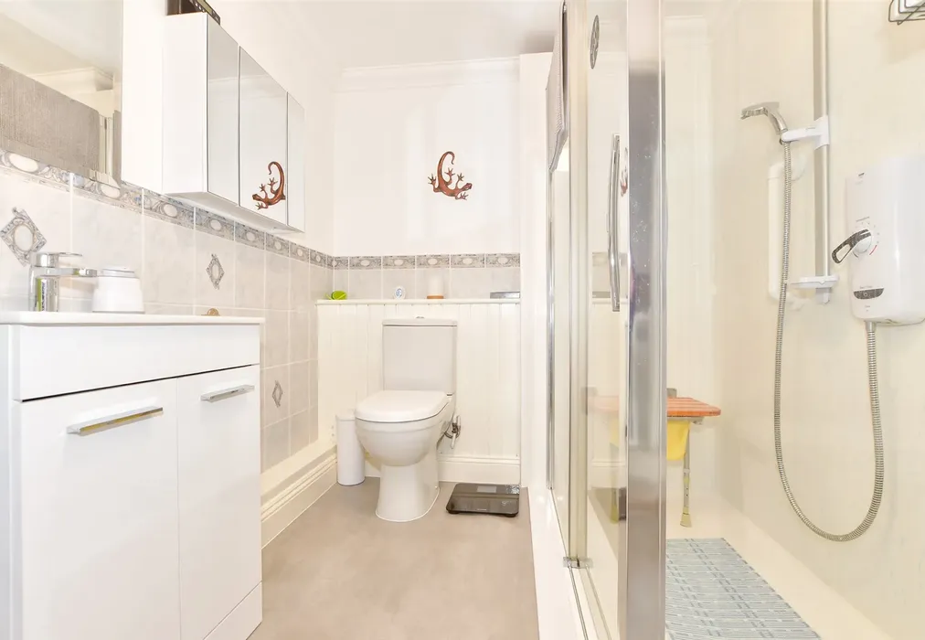 Shower Room - Tanners Hill, Hythe, Kent - Wards of Kent