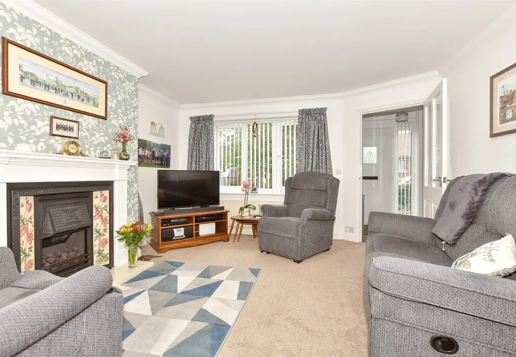 Lounge - Tanners Hill, Hythe, Kent - Wards of Kent
