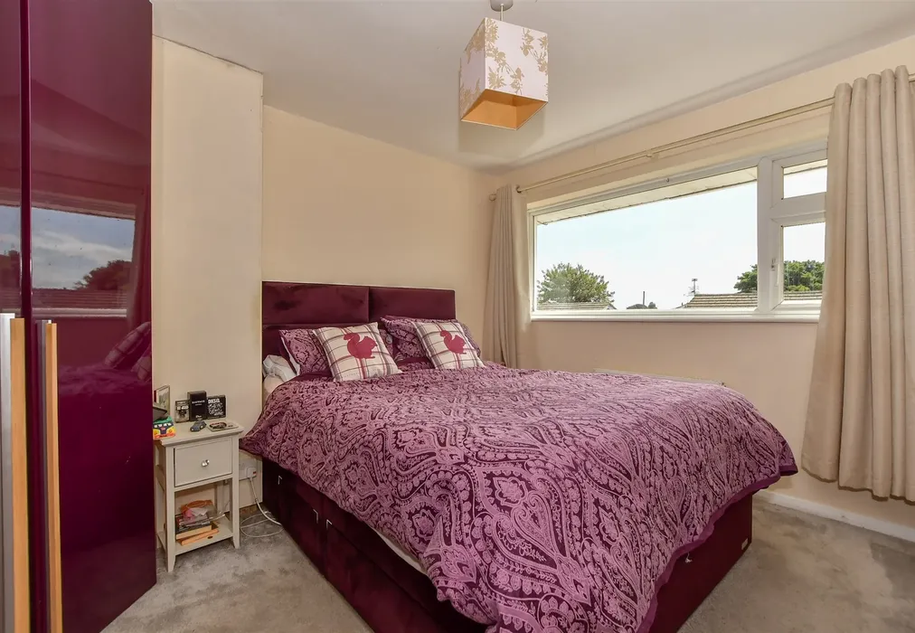 Bedroom 2 - Hill Crescent, Aylesham, Canterbury, Kent - Wards of Kent