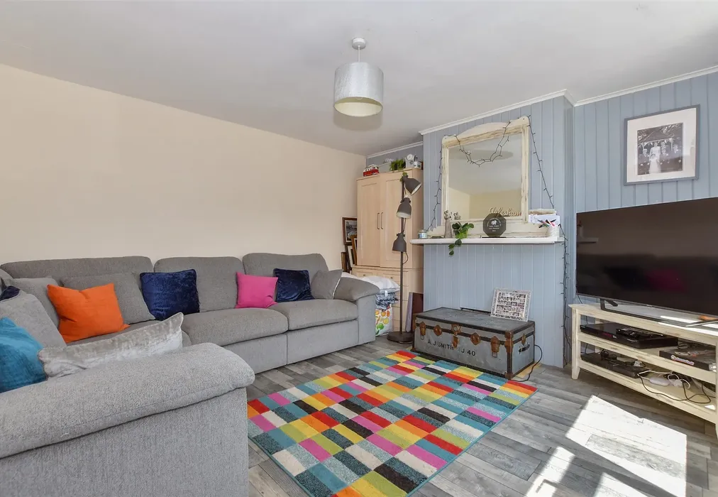 Lounge - Hill Crescent, Aylesham, Canterbury, Kent - Wards of Kent