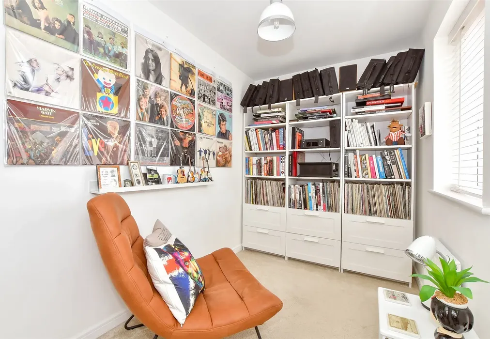 Bedroom 3 - Vespasian Close, Westhampnett, Chichester, West Sussex - Wards of Kent