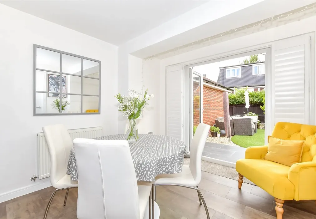Internal Lifestyle Photograph - Vespasian Close, Westhampnett, Chichester, West Sussex - Wards of Kent