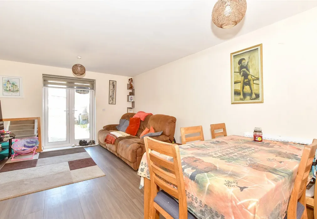 Lounge/Diner - Wood Hill Way, Bognor Regis, West Sussex - Wards of Kent