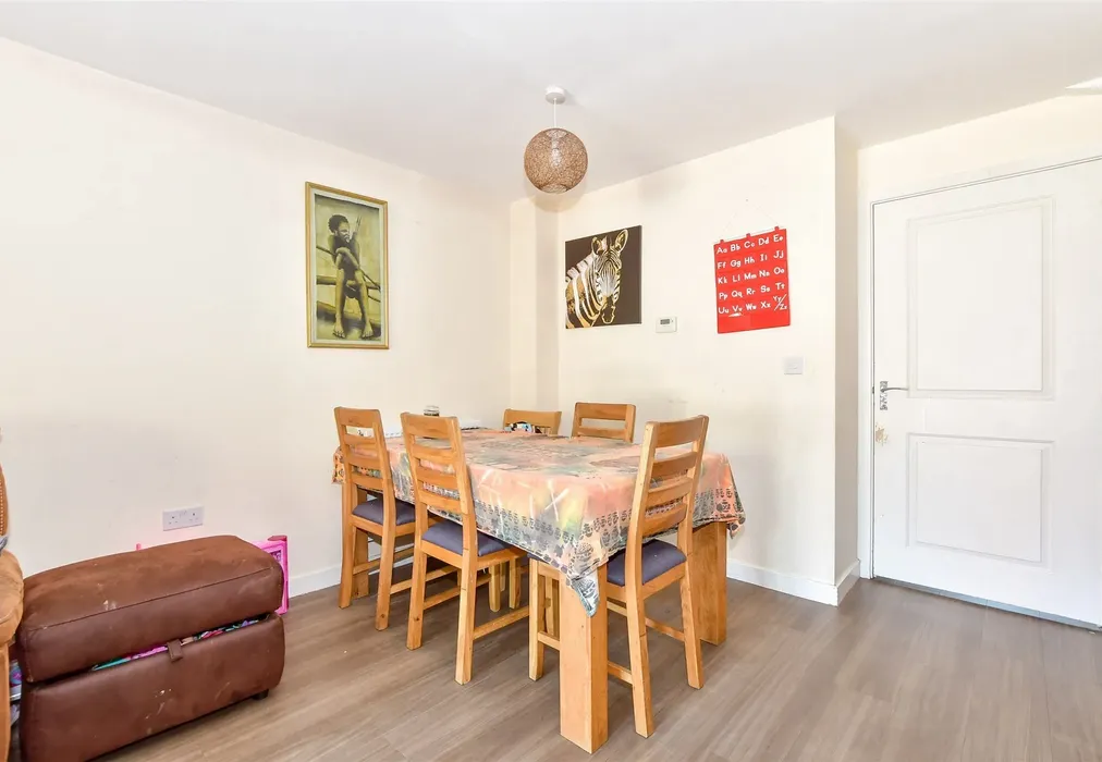 Lounge/Diner - Wood Hill Way, Bognor Regis, West Sussex - Wards of Kent