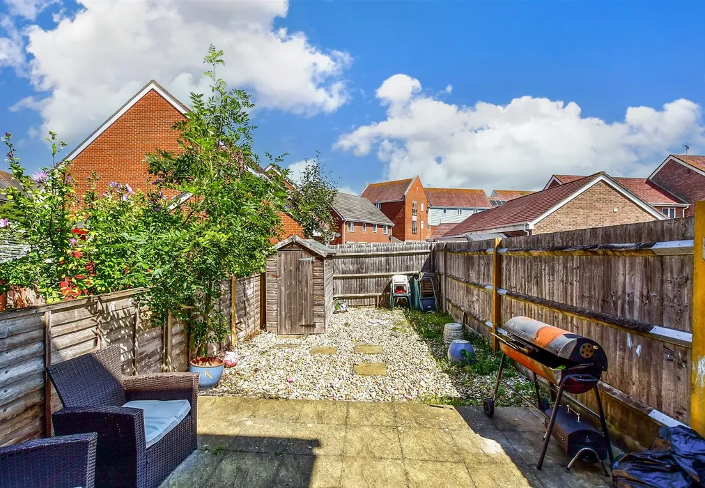 Rear Garden - Wood Hill Way, Bognor Regis, West Sussex - Wards of Kent