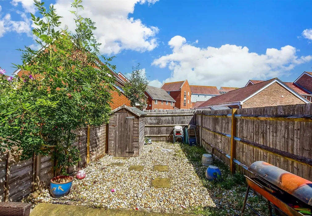 Rear Garden - Wood Hill Way, Bognor Regis, West Sussex - Wards of Kent