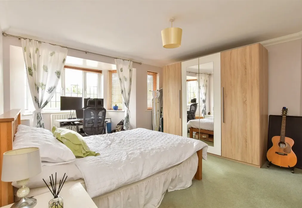 Bedroom 2 - Carden Avenue, Patcham, Brighton, East Sussex - Wards of Kent