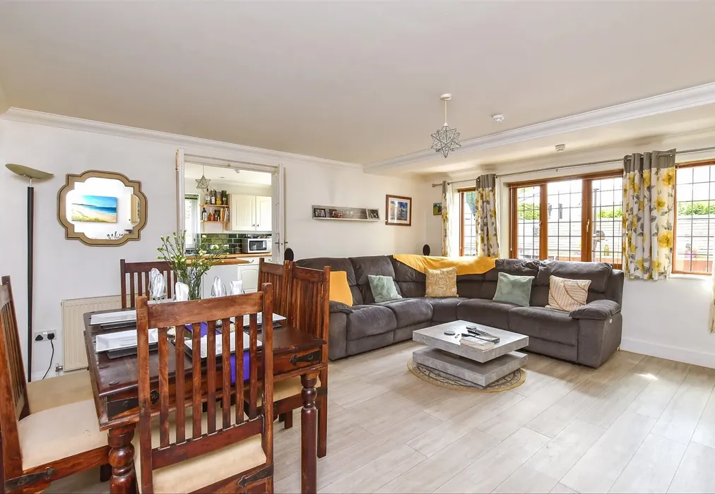 Lounge - Carden Avenue, Patcham, Brighton, East Sussex - Wards of Kent