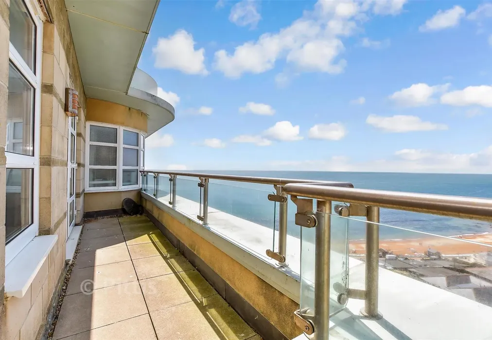 Balcony / Terrace - Church Street, Ventnor, Isle of Wight - Wards of Kent