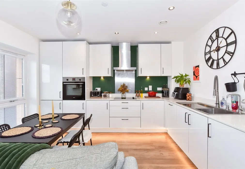Lounge/Kitchen - Leander Heights, Mill Wood, Maidstone, Kent - Wards of Kent