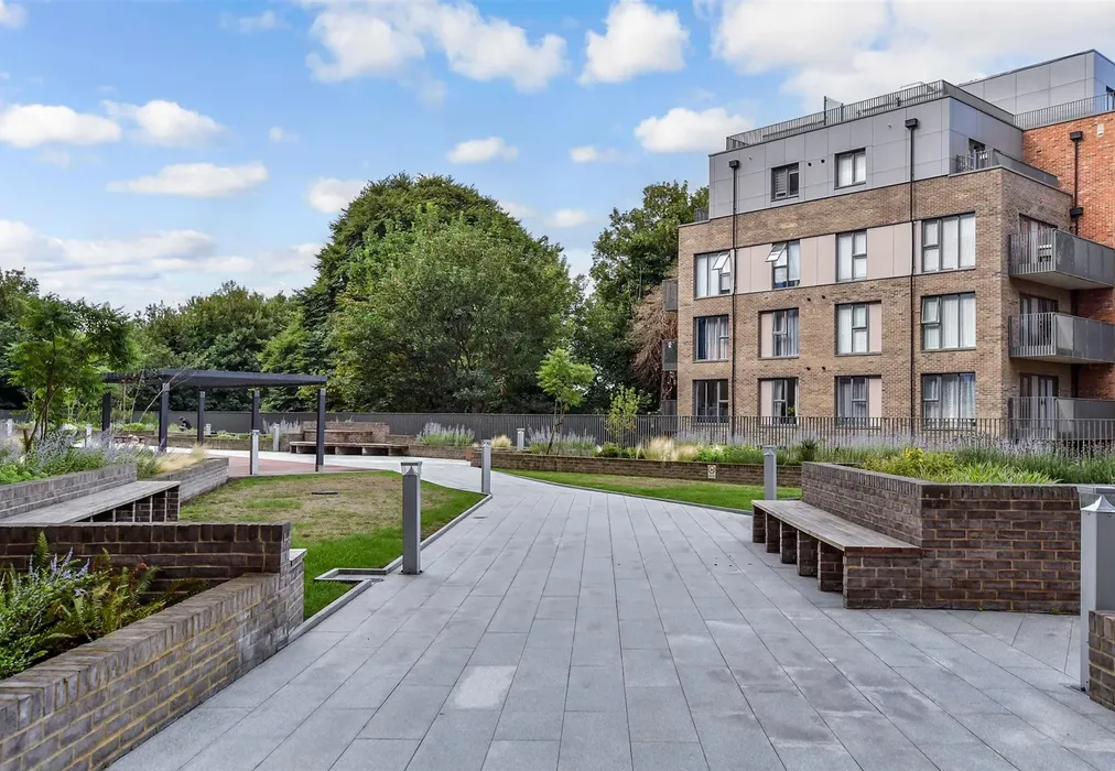 Communal Gardens - Leander Heights, Mill Wood, Maidstone, Kent - Wards of Kent