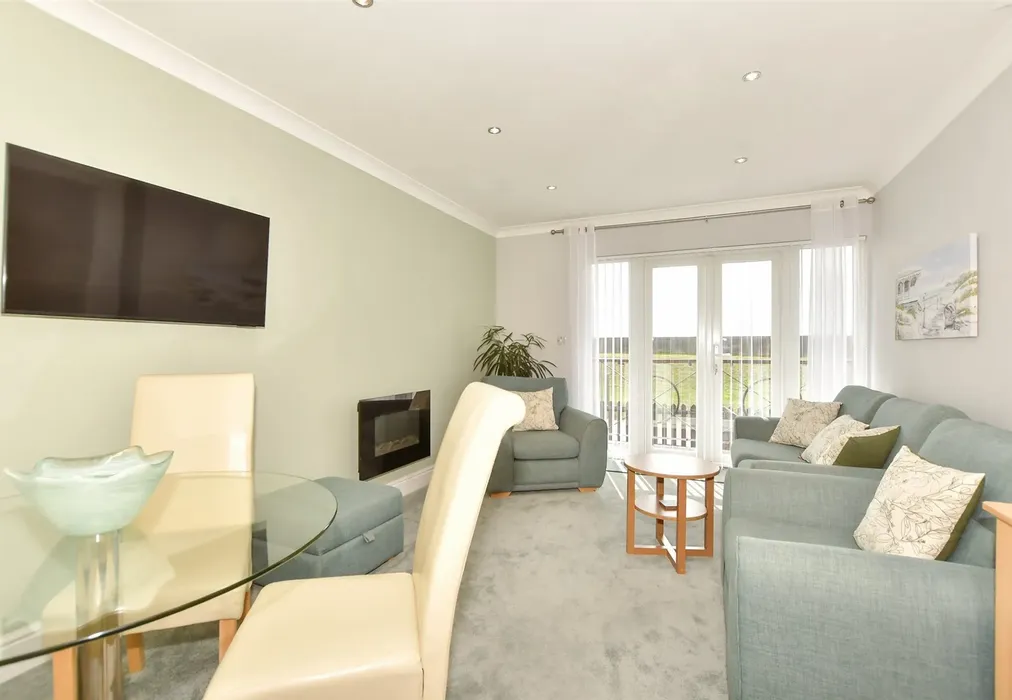 Lounge - High Street, Dymchurch, Kent - Wards of Kent