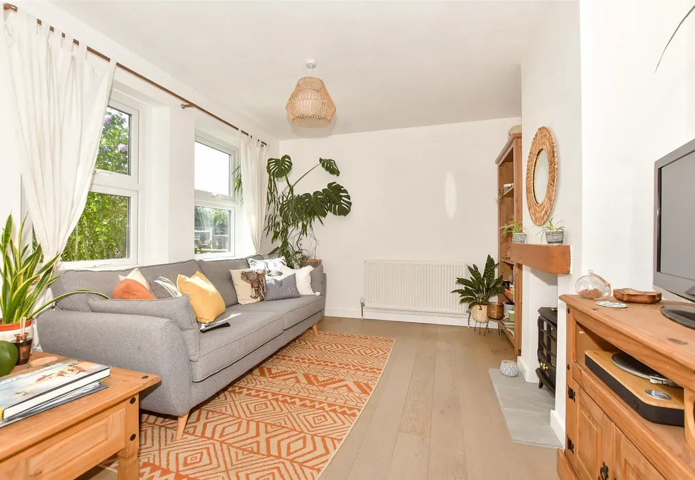 Lounge - Dymchurch Road, Hythe, Kent - Wards of Kent