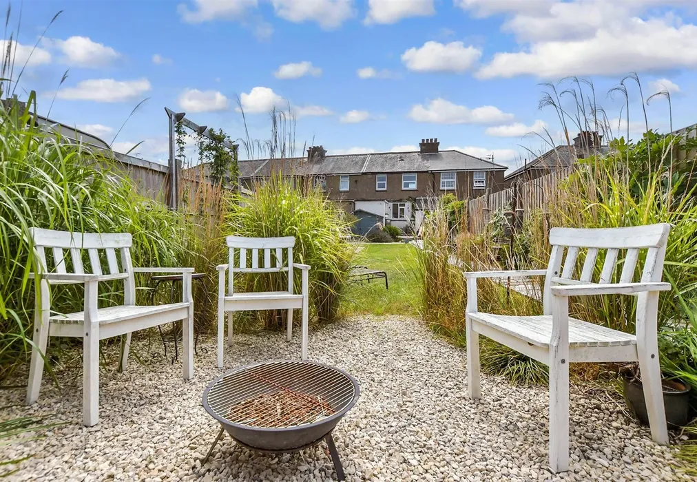 External Lifestyle Photograph - Dymchurch Road, Hythe, Kent - Wards of Kent