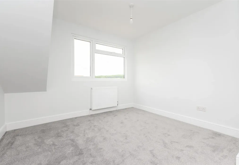 Bedroom 2 - Biddenden Way, Istead Rise, Kent - Wards of Kent