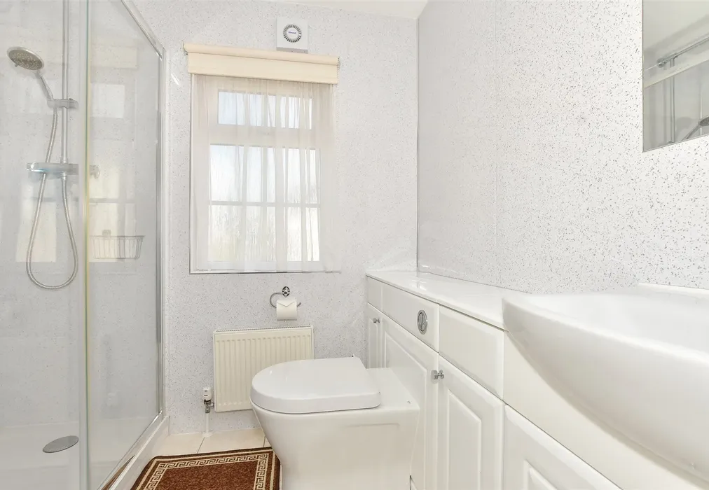 Shower Room - Faversham Road, Seasalter, Whitstable, Kent - Wards of Kent
