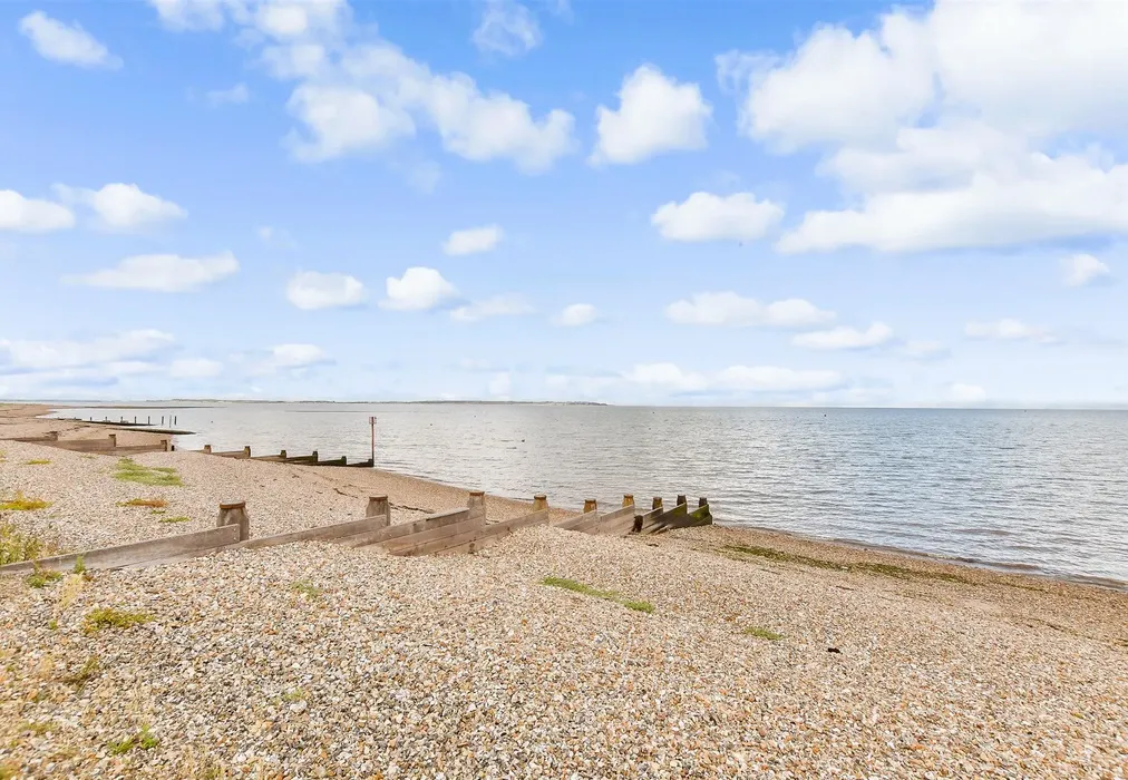 Surrounding Area - Faversham Road, Seasalter, Whitstable, Kent - Wards of Kent