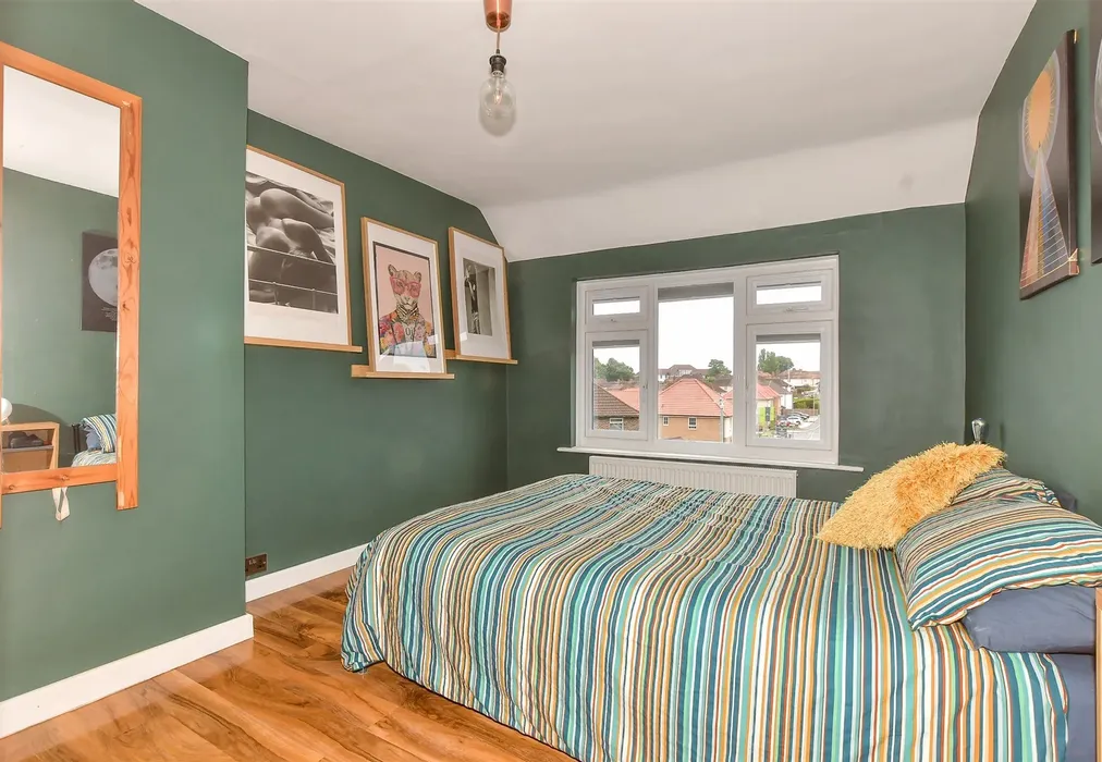 Bedroom 1 - Burgess Road, Aylesham, Canterbury, Kent - Wards of Kent