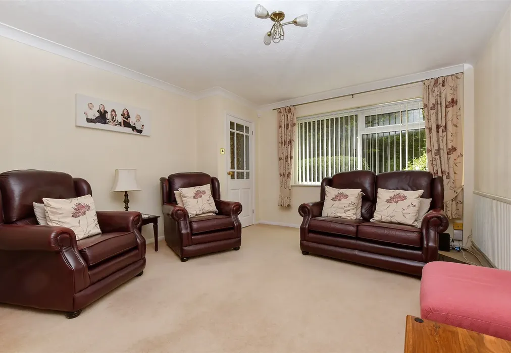 Lounge - Cypress Way, Banstead, Surrey - Wards of Kent