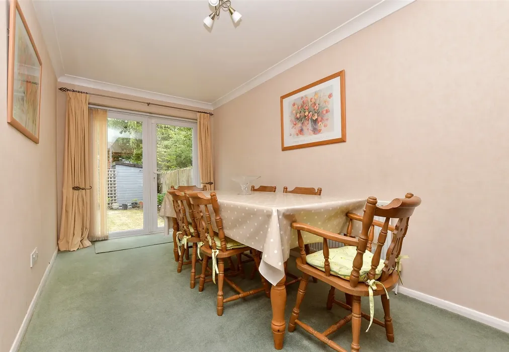 Dining Room - Cypress Way, Banstead, Surrey - Wards of Kent