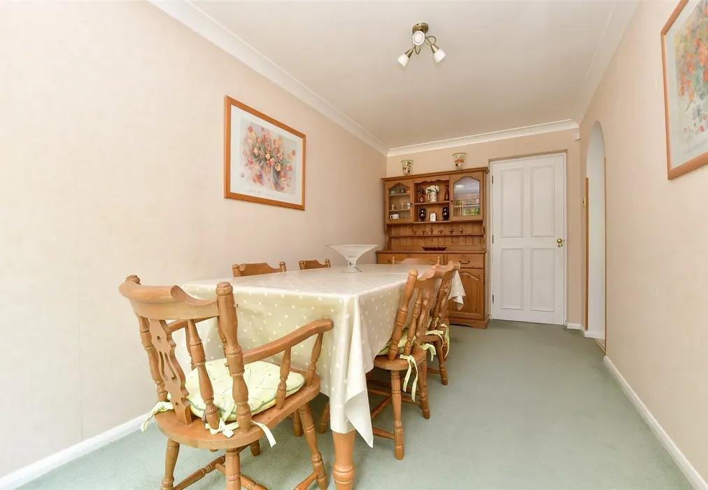 Dining Room - Cypress Way, Banstead, Surrey - Wards of Kent