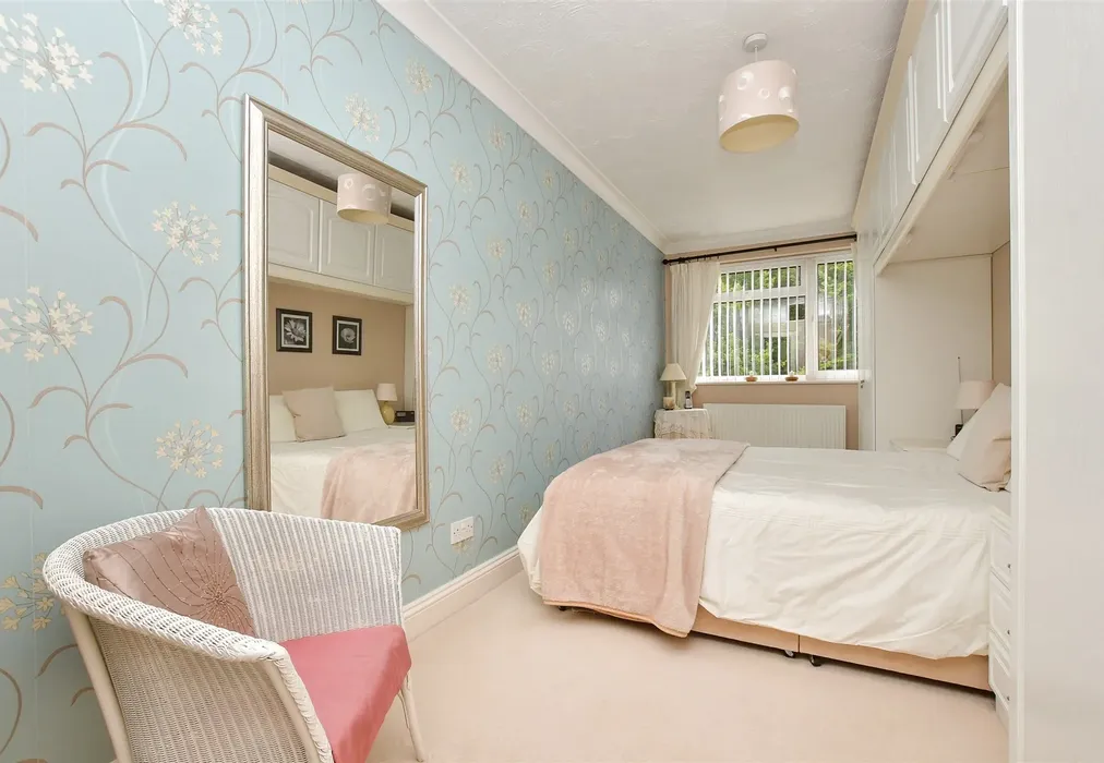 Bedroom 1 - Cypress Way, Banstead, Surrey - Wards of Kent