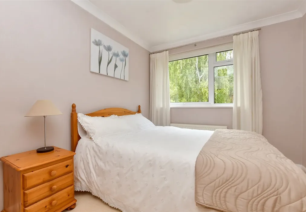 Bedroom 3 - Cypress Way, Banstead, Surrey - Wards of Kent