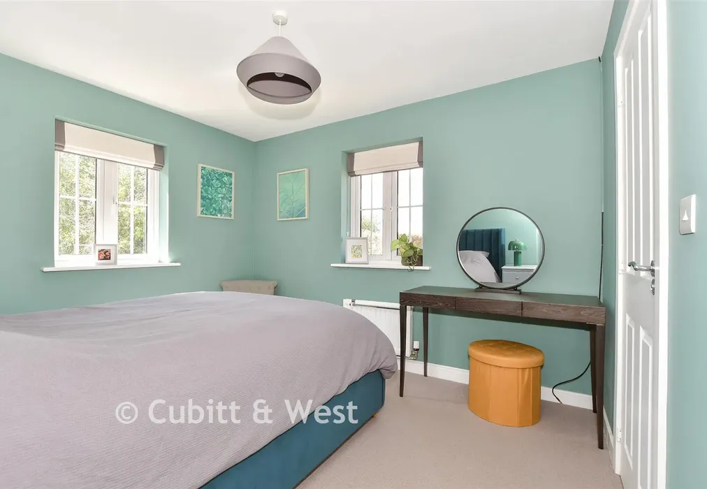 Bedroom 1 - Hewitts Road, Cranleigh, Surrey - Wards of Kent