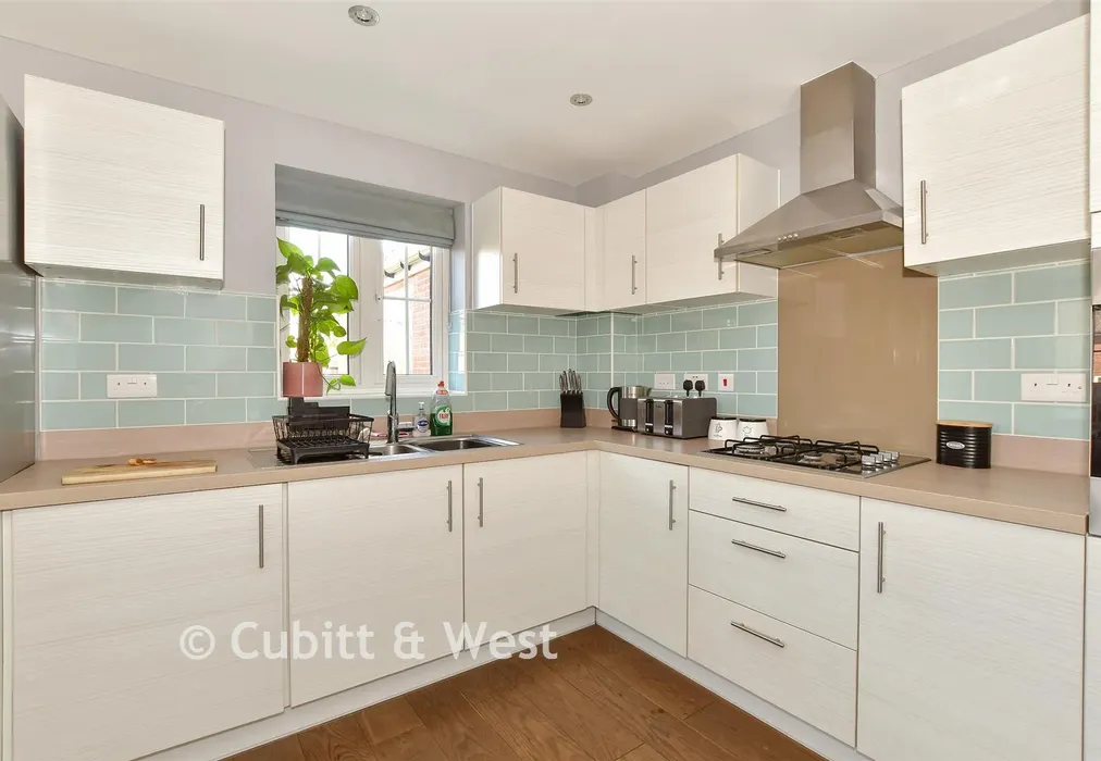 Kitchen/ Dining Room - Hewitts Road, Cranleigh, Surrey - Wards of Kent