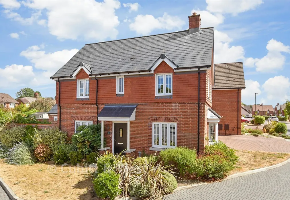 External (Web) - Hewitts Road, Cranleigh, Surrey - Wards of Kent