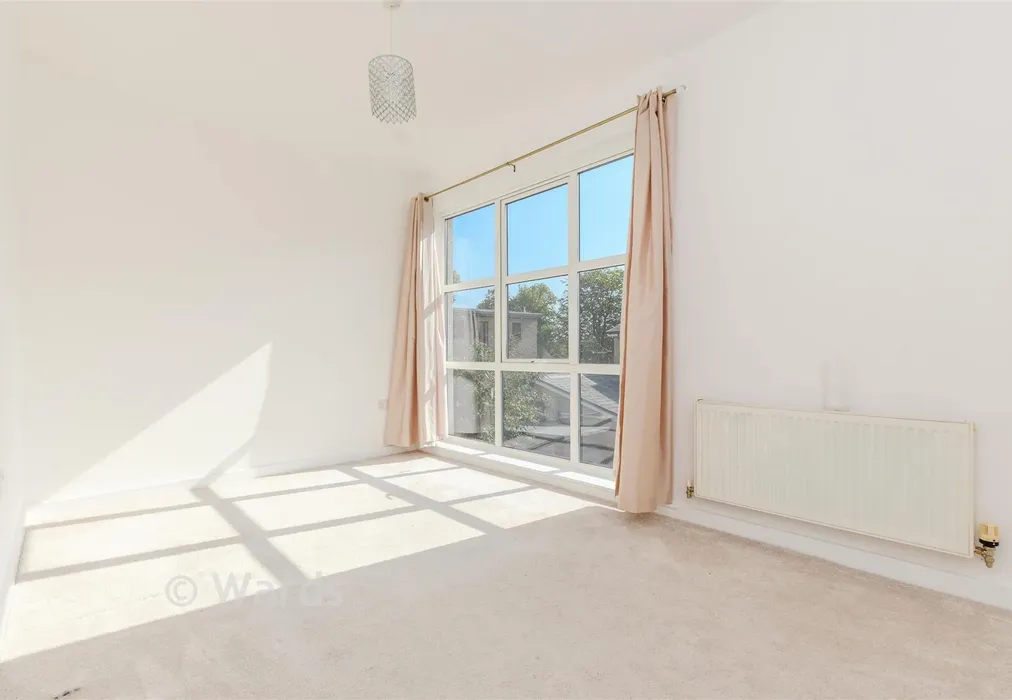 Bedroom 2 - Courtyard Mews, Greenhithe, Kent - Wards of Kent