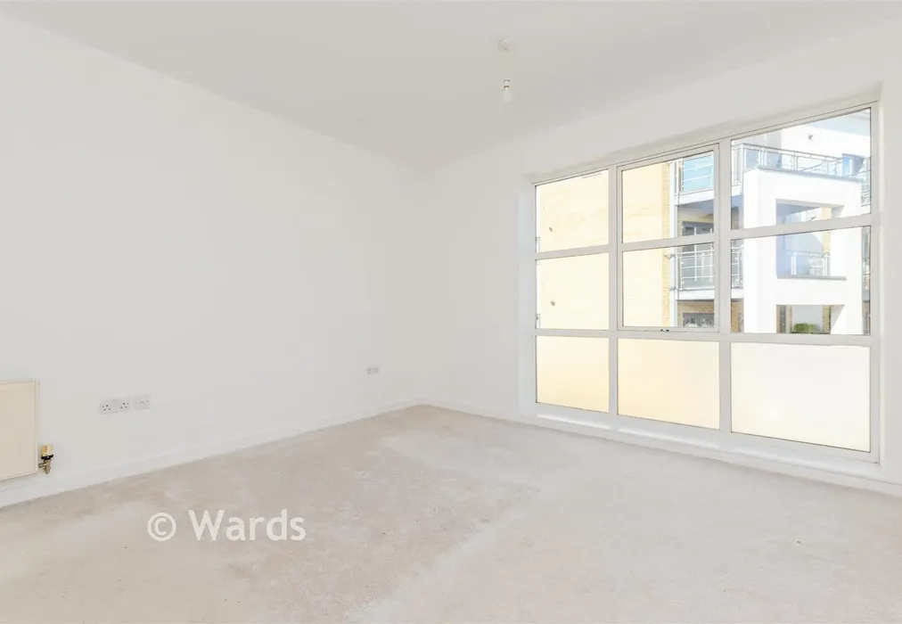 Bedroom 1 - Courtyard Mews, Greenhithe, Kent - Wards of Kent