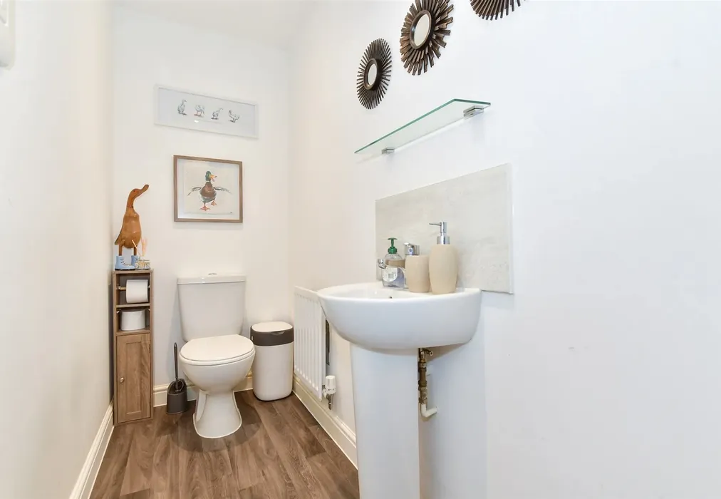 Cloakroom - Rags Field, Staplehurst, Kent - Wards of Kent