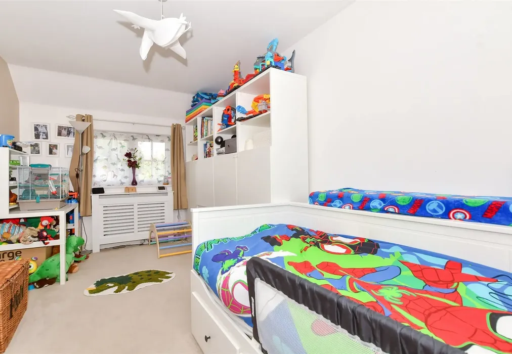 Bedroom 2 - Rags Field, Staplehurst, Kent - Wards of Kent