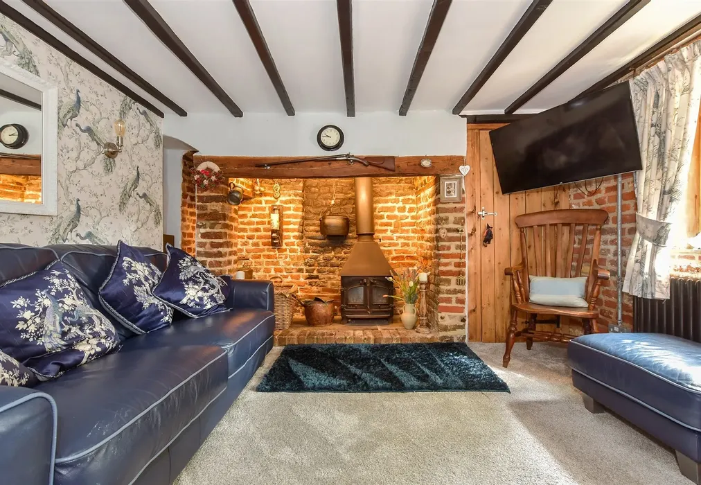 Lounge - Deal Road, Northbourne, Deal, Kent - Wards of Kent