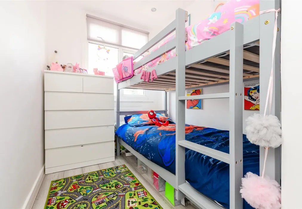 Bedroom 3 - Glenview, London - Wards of Kent