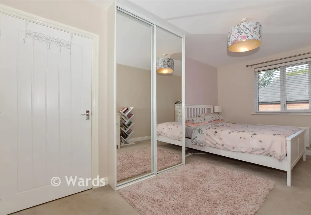 Bedroom 1 - Charlotte Way, Leybourne, West Malling, Kent - Wards of Kent