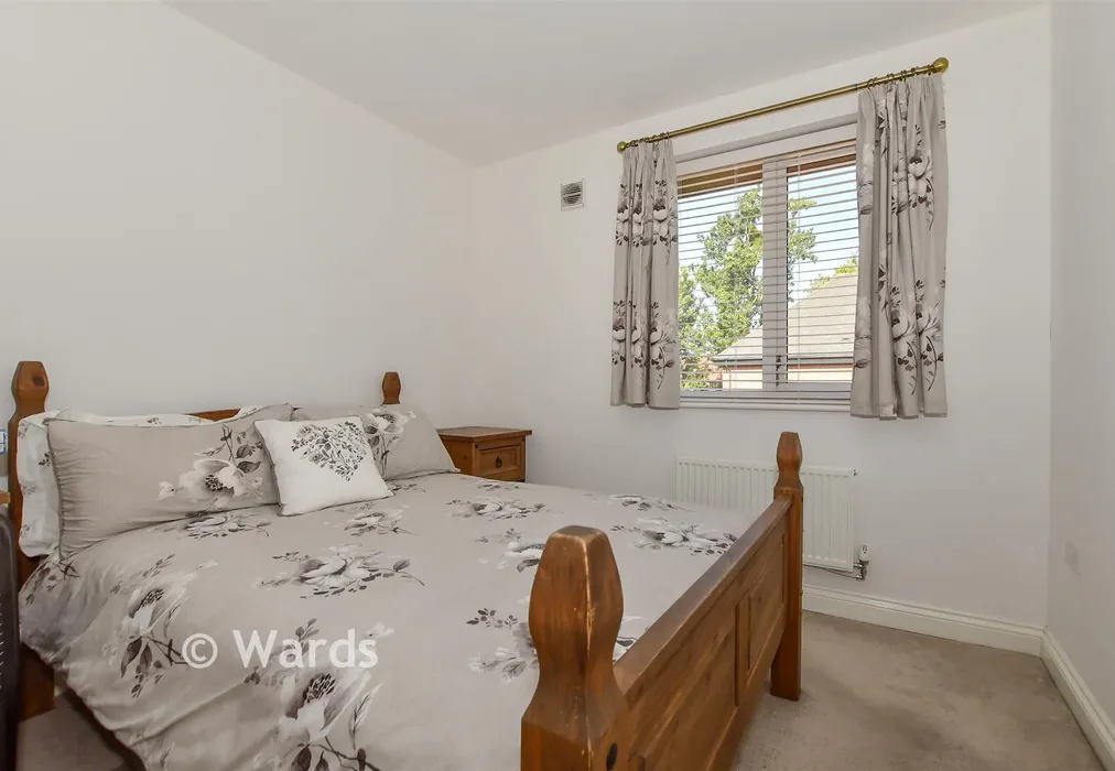 Bedroom 2 - Charlotte Way, Leybourne, West Malling, Kent - Wards of Kent