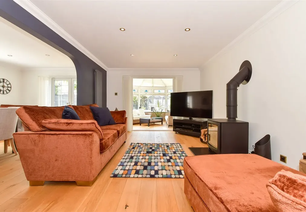 Lounge - Middle Deal Road, Deal, Kent - Wards of Kent
