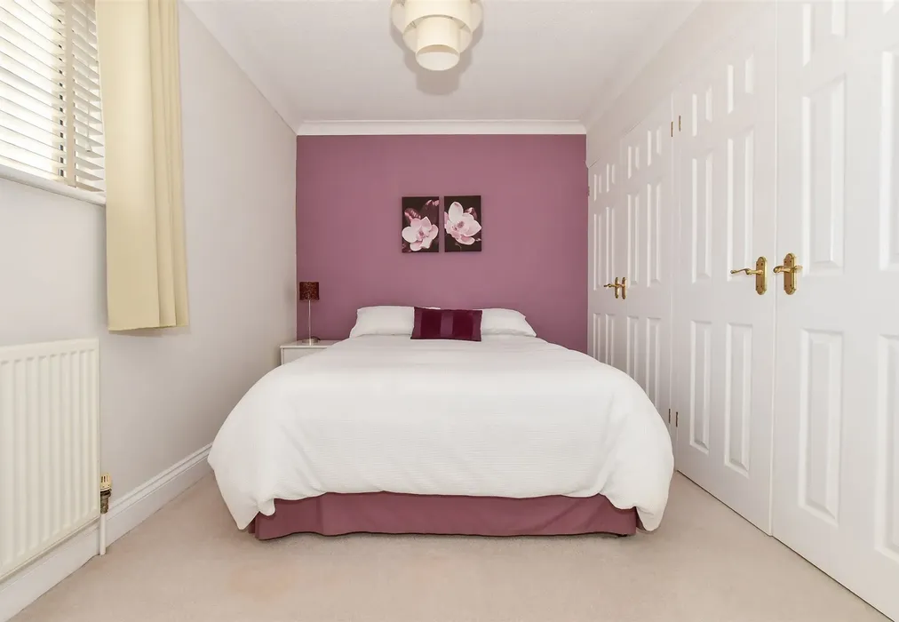 Bedroom 1 - Middle Deal Road, Deal, Kent - Wards of Kent