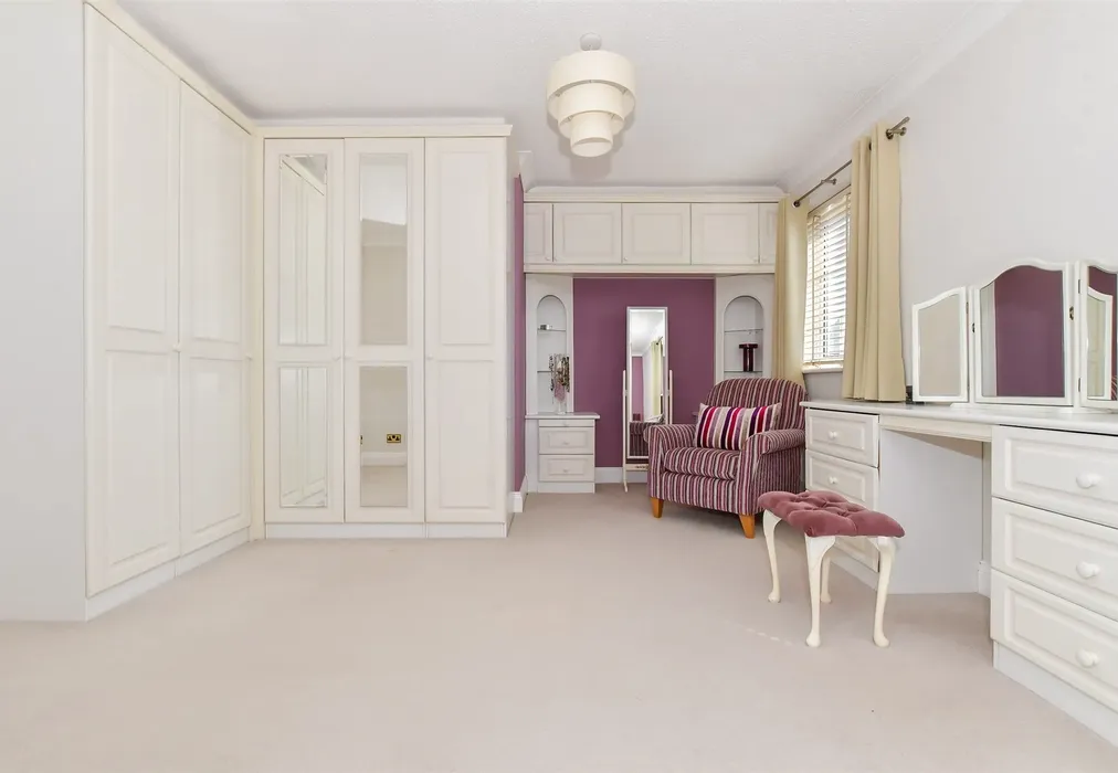Bedroom 1 - Middle Deal Road, Deal, Kent - Wards of Kent