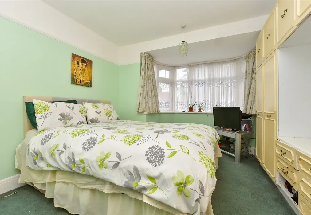 Bedroom 1 - Bristow Road, Beddington, Surrey - Wards of Kent