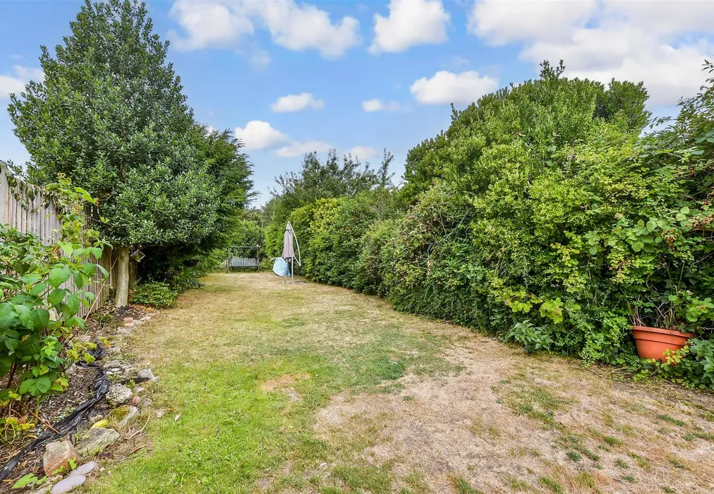 Rear Garden - Bristow Road, Beddington, Surrey - Wards of Kent